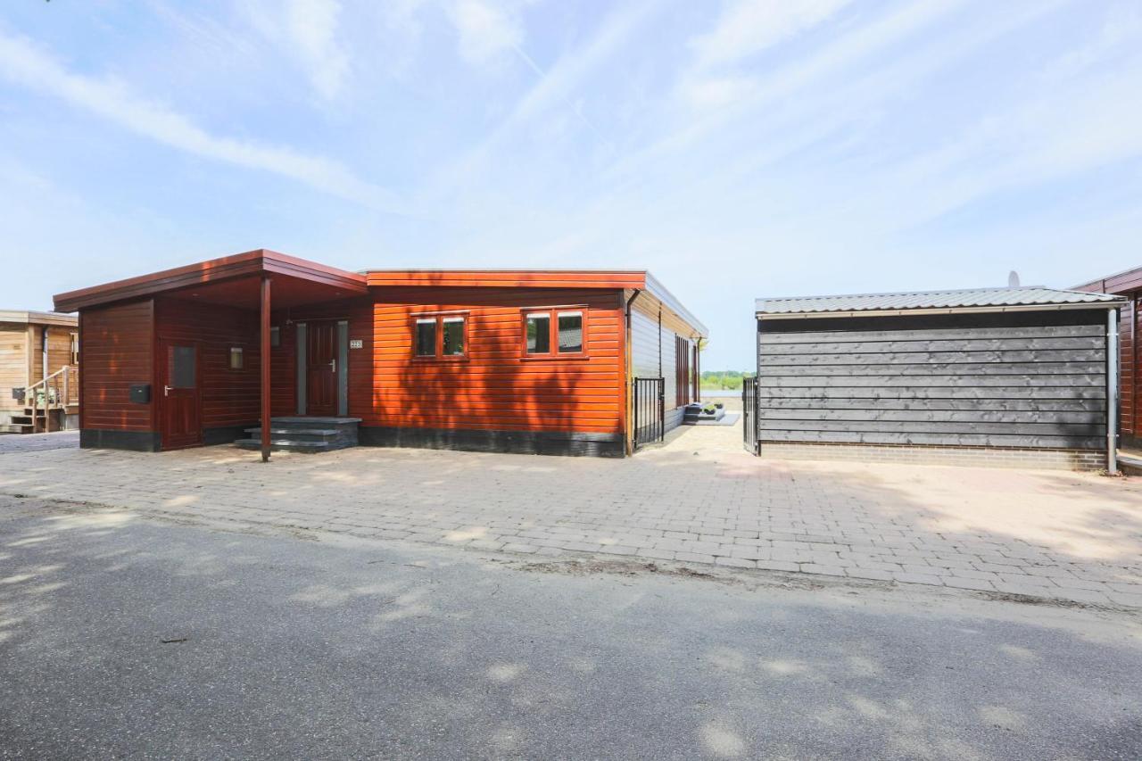 Beach House Erm Exterior photo